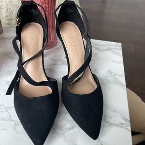Kelly & Katie pointed toe black heels